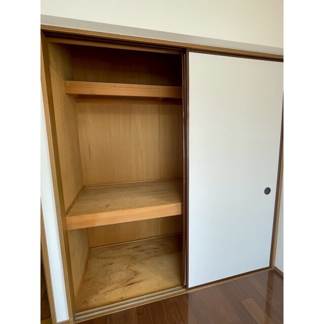 物件内観写真13　(南東洋間収納)