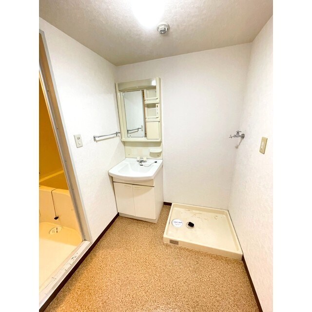 物件内観写真14　(仕切りは、アコーディオンカーテンです)