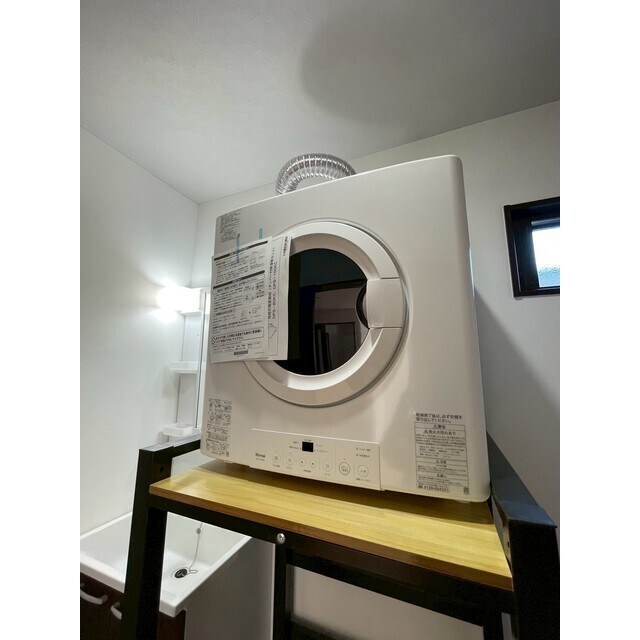 物件内観写真10　(乾燥機です！)