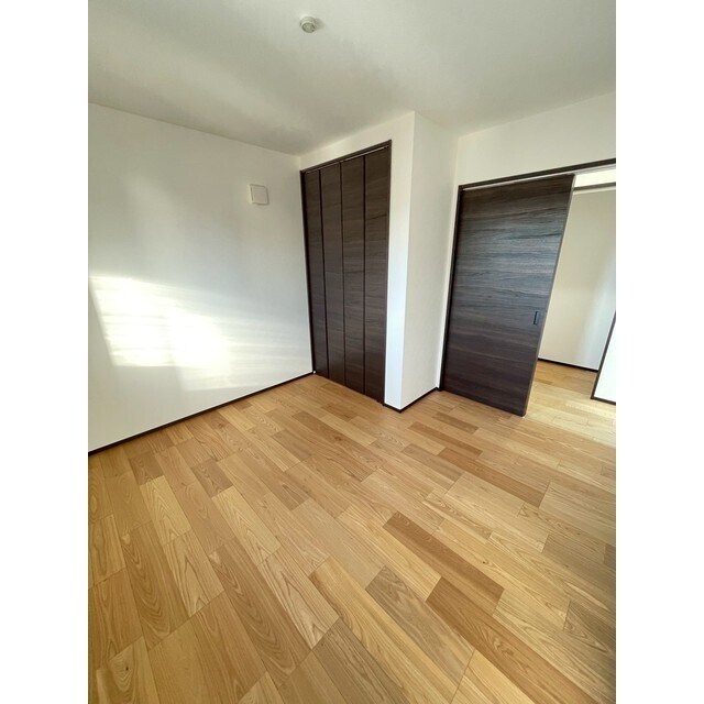 物件内観写真13　(玄関上って右側のお部屋です！)