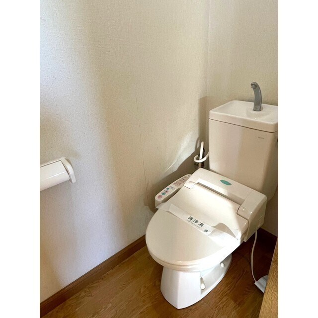 物件内観写真6　(温水洗浄便座)