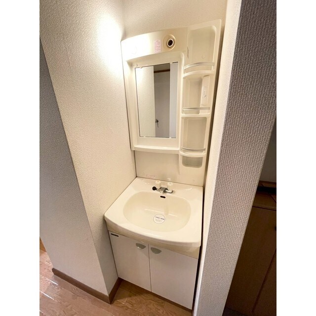 物件内観写真14　(独立洗面台です)