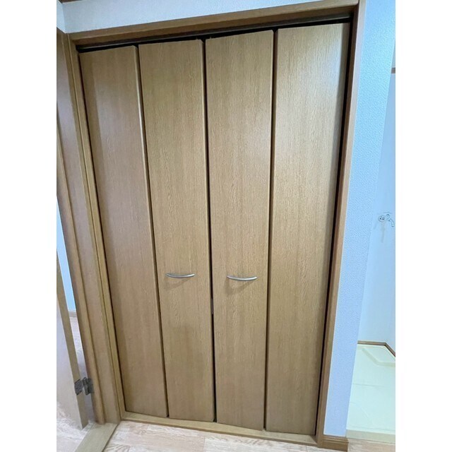 物件内観写真19　(収納は廊下にあります)