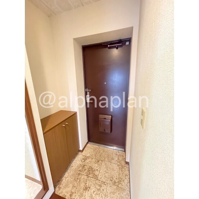 物件内観写真22　(玄関内側)