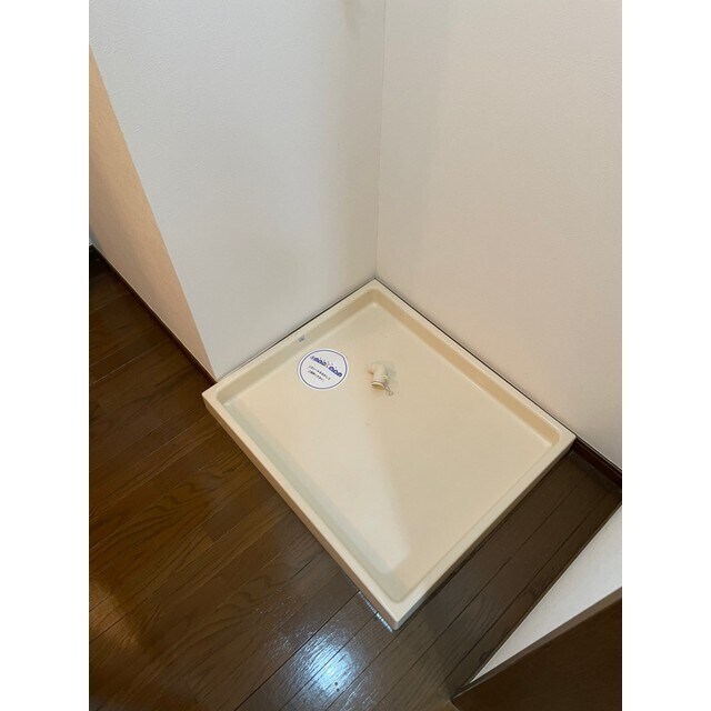 物件内観写真9　(洗濯機置場です。)