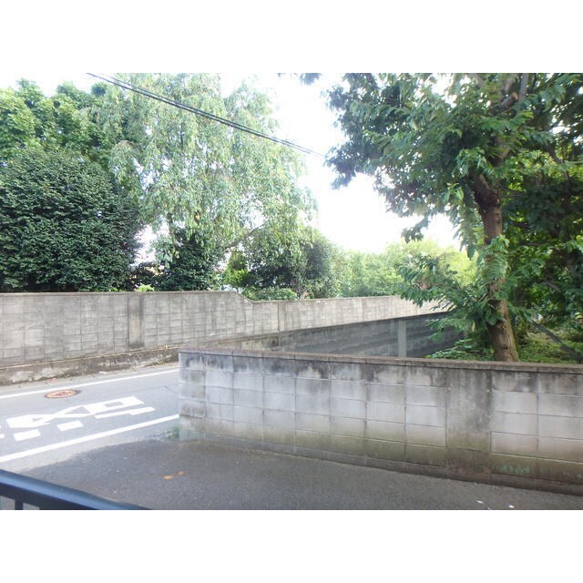 物件内観写真18　(緑が豊かです！)