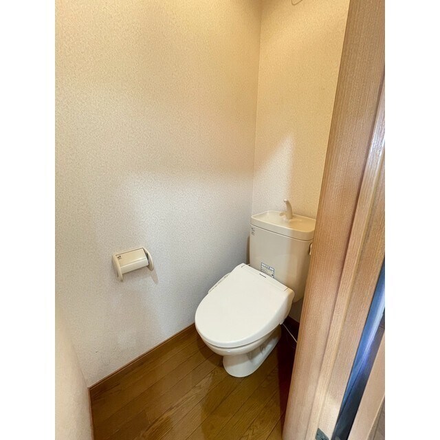 物件内観写真4　(ウォシュレット付きトイレです！)