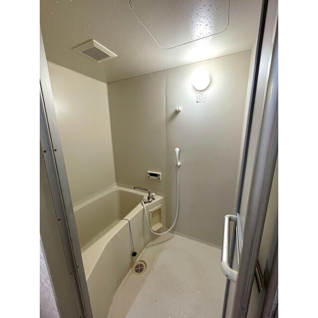 物件内観写真6　(追い焚き機能付き浴室です♪)