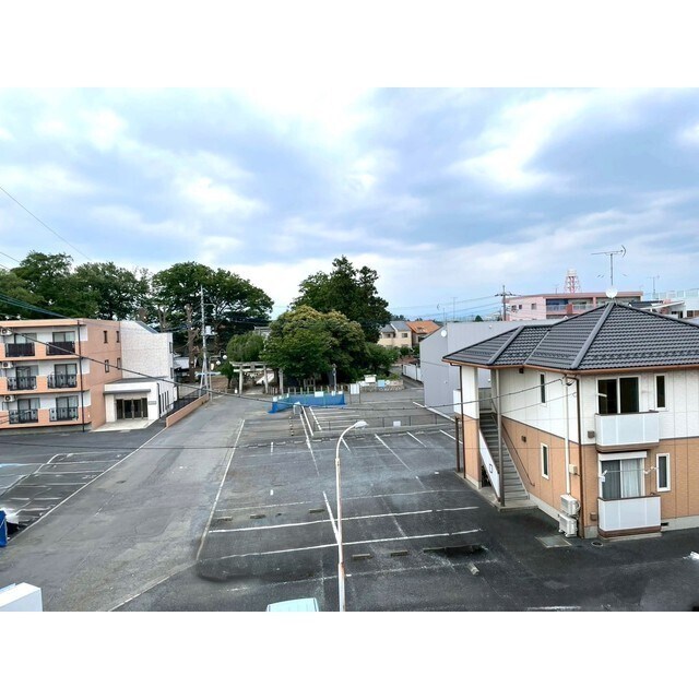 物件外観写真3　(3階建てマンションです♪)