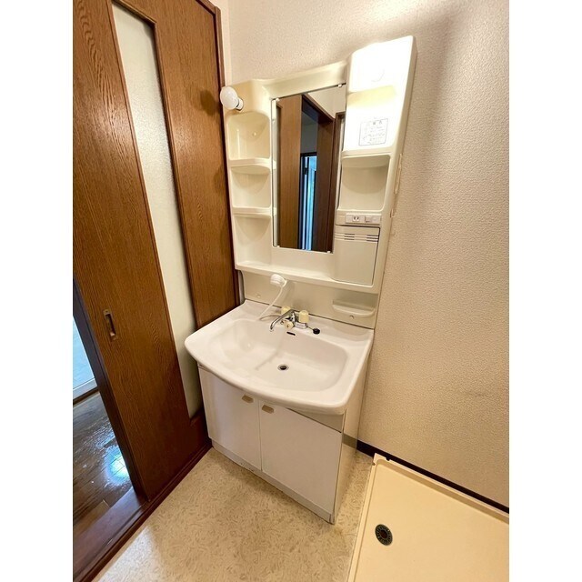 物件内観写真7　(人気の独立洗面台です♪)