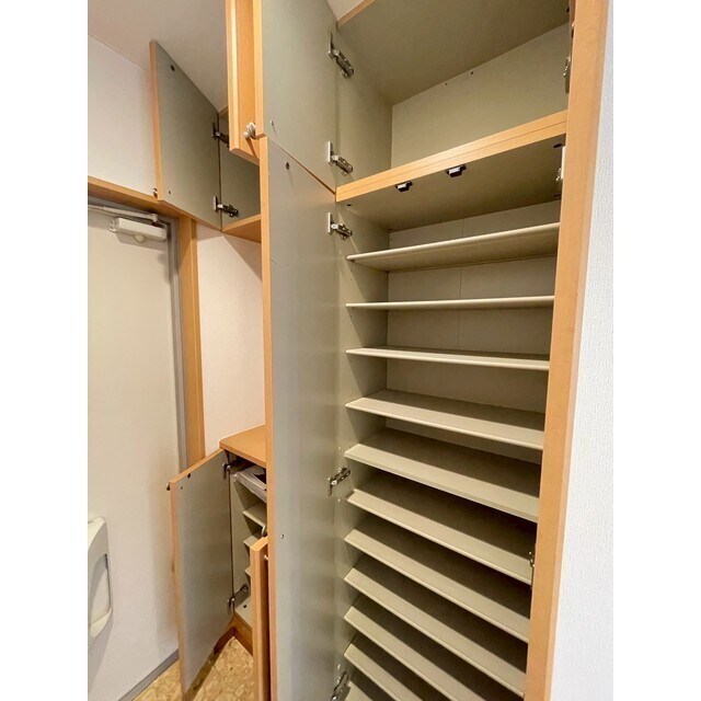 物件内観写真15　(靴がたくさん入ります♪)