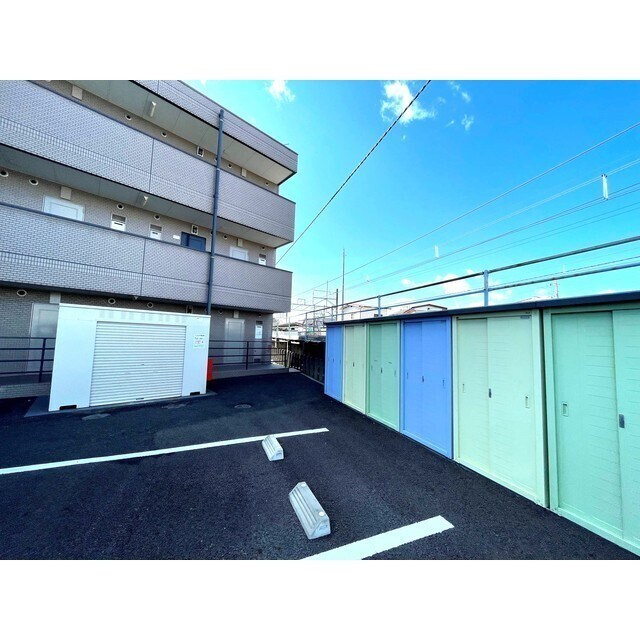 物件外観写真2　(物置)