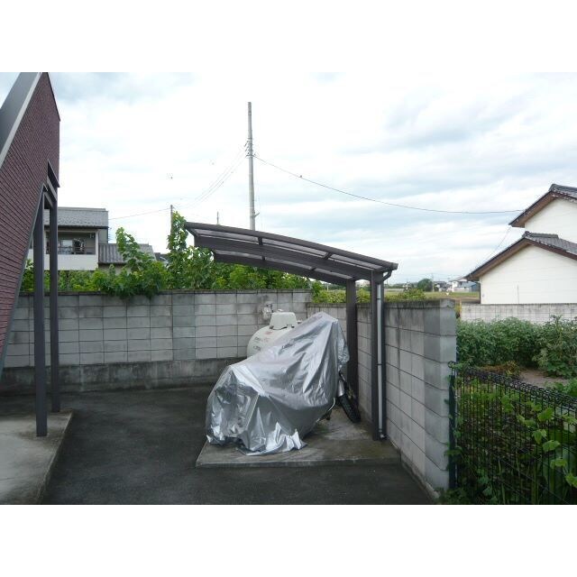 物件外観写真2　(駐輪場)