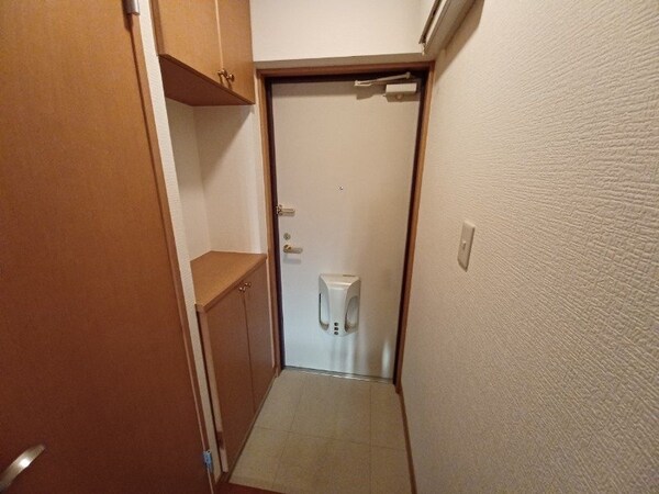 玄関(別部屋写真)