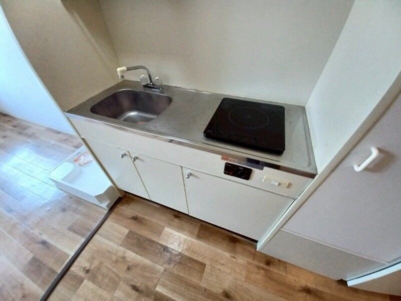 物件内観写真8　(同物件別室反転タイプ画像)