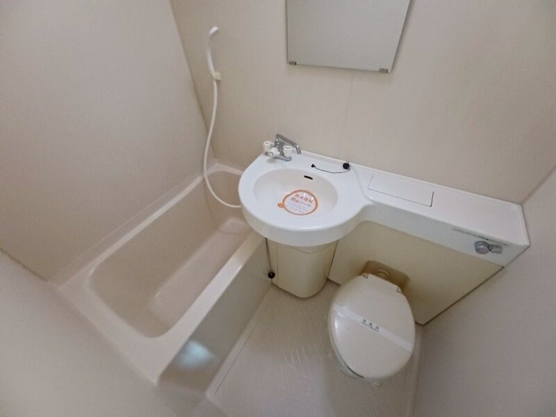 物件内観写真9　(同物件別室反転タイプ画像)