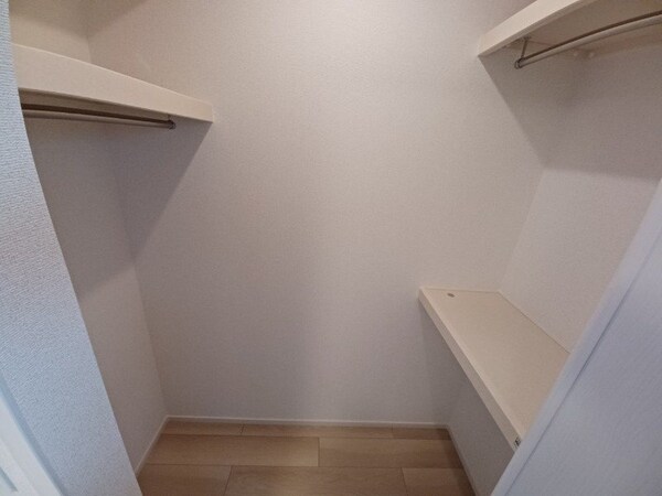 収納(同タイプの部屋写真です)