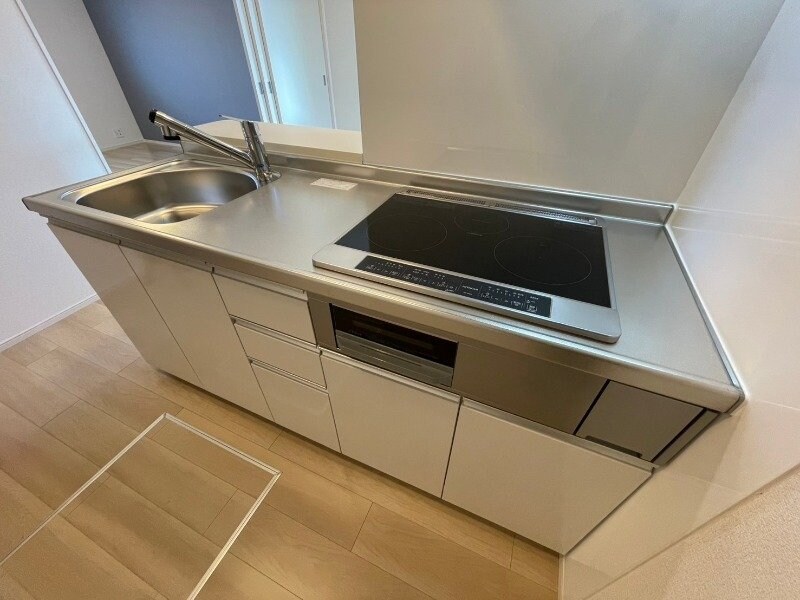 物件内観写真8　(同物件別室画像)