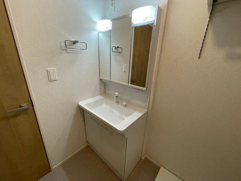 物件内観写真10　(同物件別室画像)