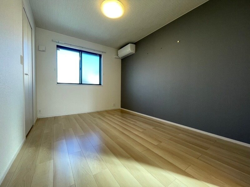 物件内観写真12　(同物件別室画像)