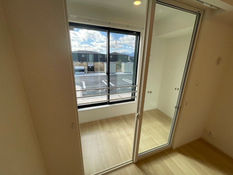 物件内観写真15　(同物件別室画像)