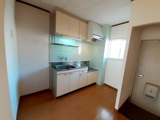 物件内観写真7　(同建物の別部屋写真です)