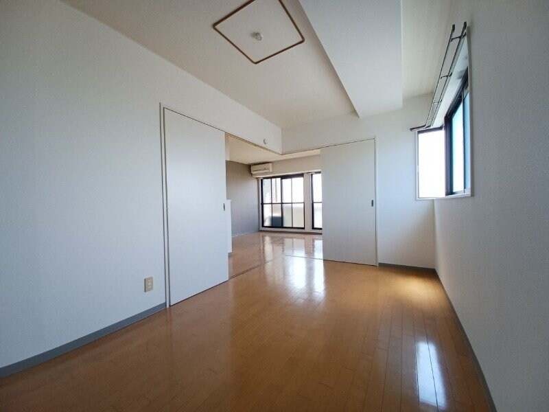 物件内観写真20　(別部屋反転写真です)