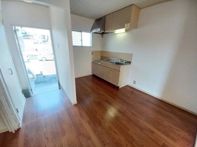 物件内観写真5　(同物件別室画像)