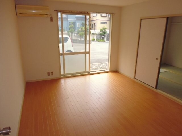 物件内観写真5　(その他部屋・スペース)