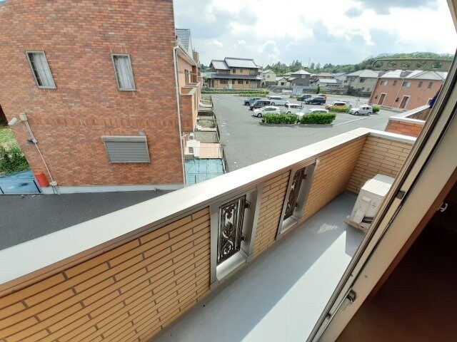 物件内観写真7　(同型、反転タイプの部屋写真です。)