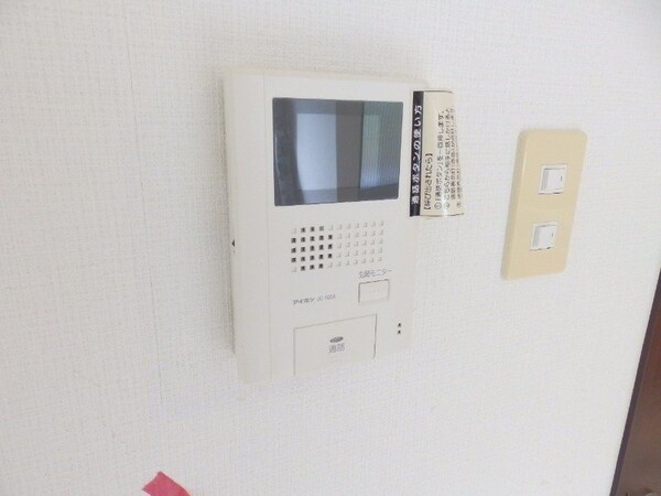 セキュリティ(同型反転参考写真)
