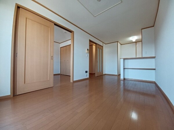 居室・リビング(同型参考写真)