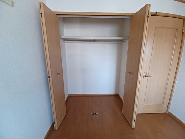 収納(同型参考写真)