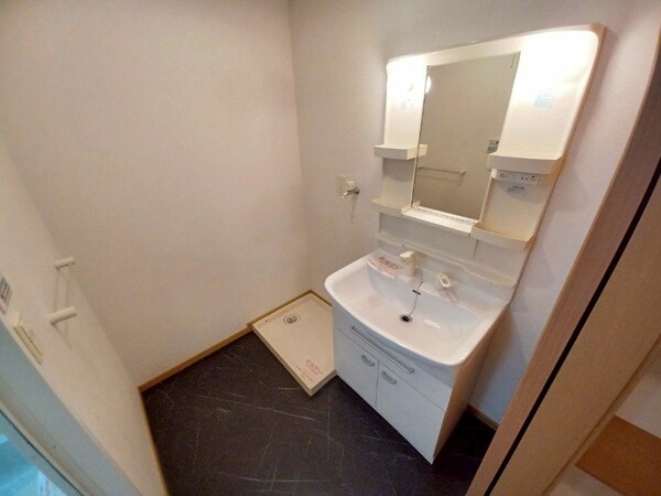 洗面所(同物件別部屋のお写真です。)