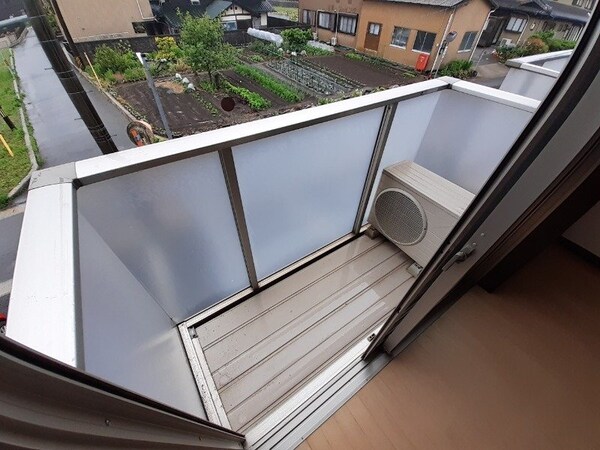 バルコニー(同型別部屋・間取り反転有)