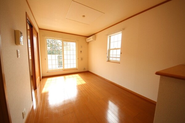 居室・リビング(別部屋参考写真です)