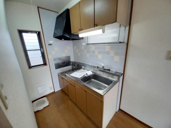 キッチン(別部屋参考写真です)