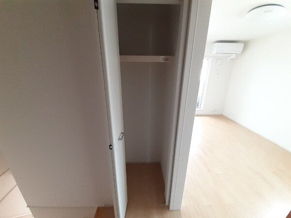 収納(同型タイプの画像です)