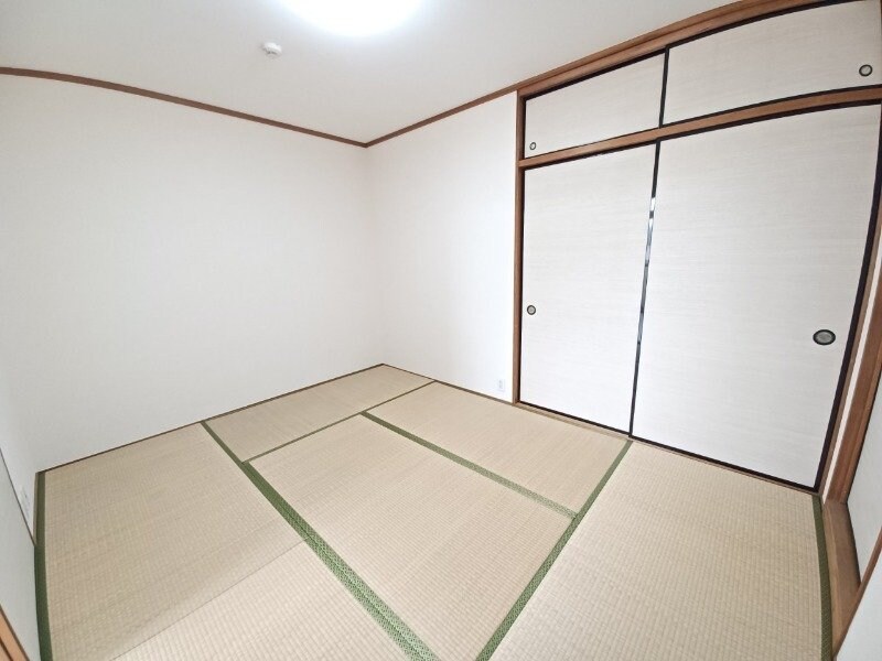 物件内観写真14　(同型反転参考写真)