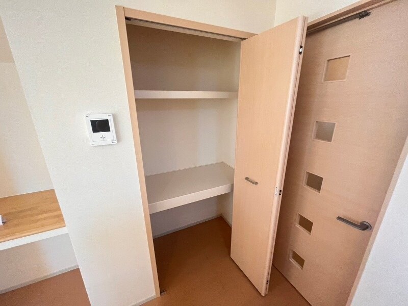 物件内観写真19　(同型反転写真)