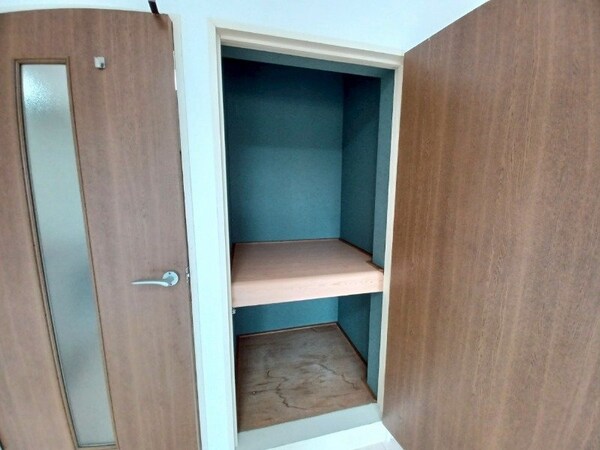 収納(同型参考写真)