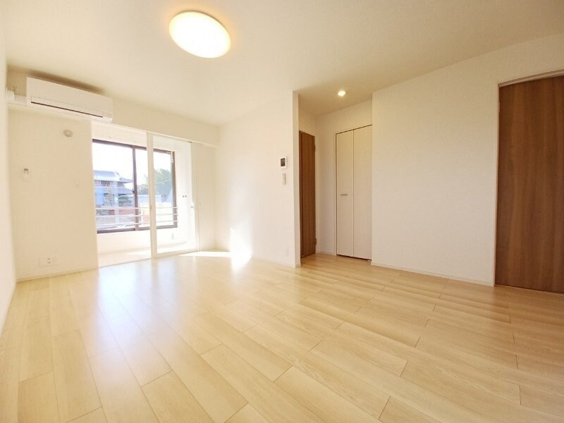 物件内観写真7　(同型別室のお写真です)