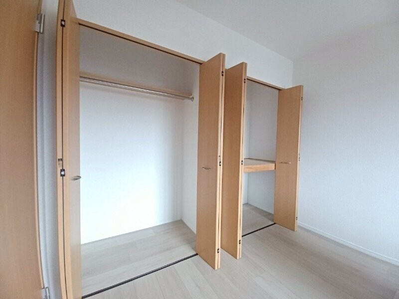 物件内観写真13　(別部屋反転参考写真です。)