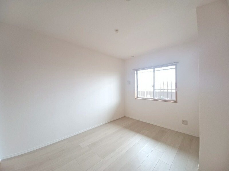 物件内観写真22　(別部屋反転参考写真です。)