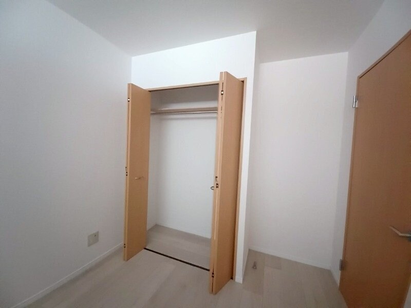 物件内観写真23　(別部屋反転参考写真です。)