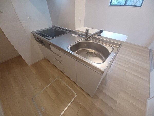 キッチン(同型タイプ画像)