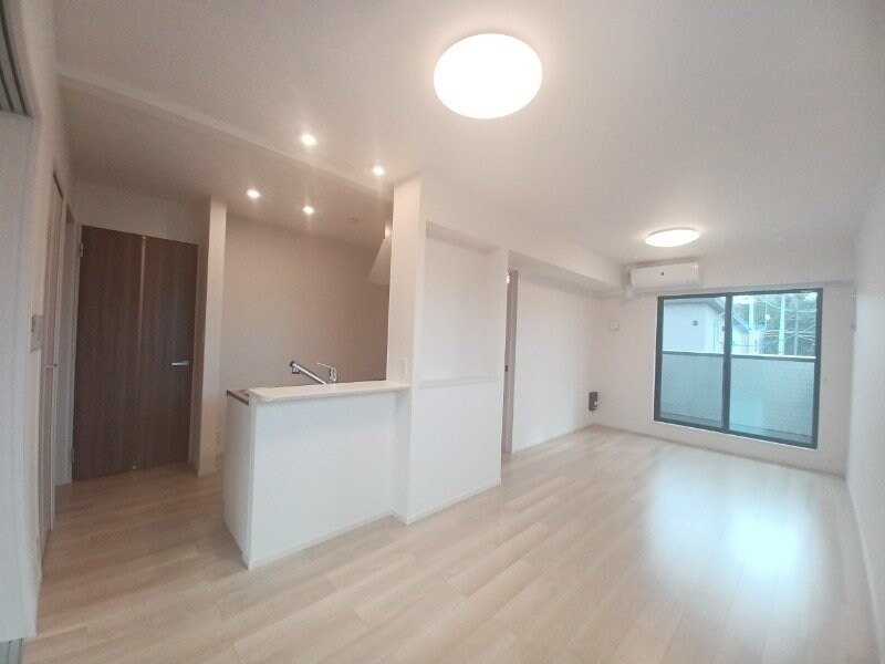 物件内観写真3　(同型タイプ画像)