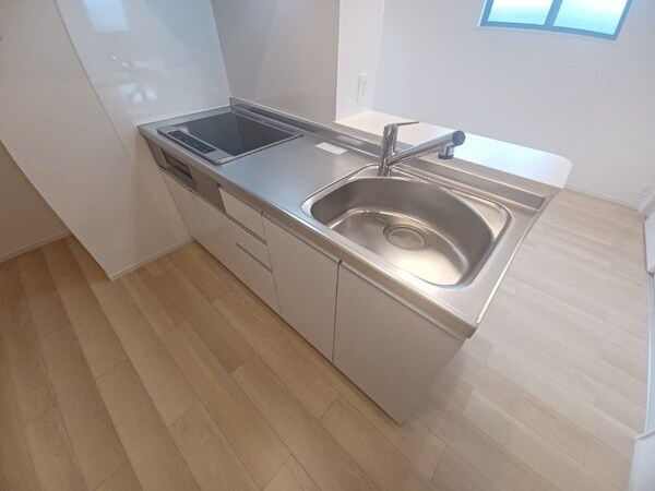 キッチン(同型タイプ画像)