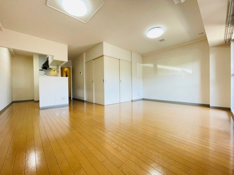 物件内観写真5　(同物件別部屋の写真です)