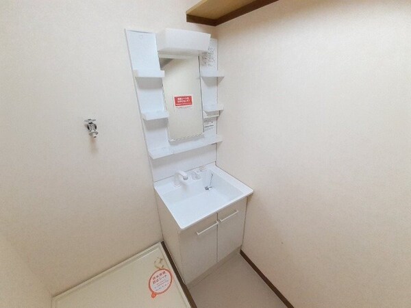 洗面所(同物件別室画像)